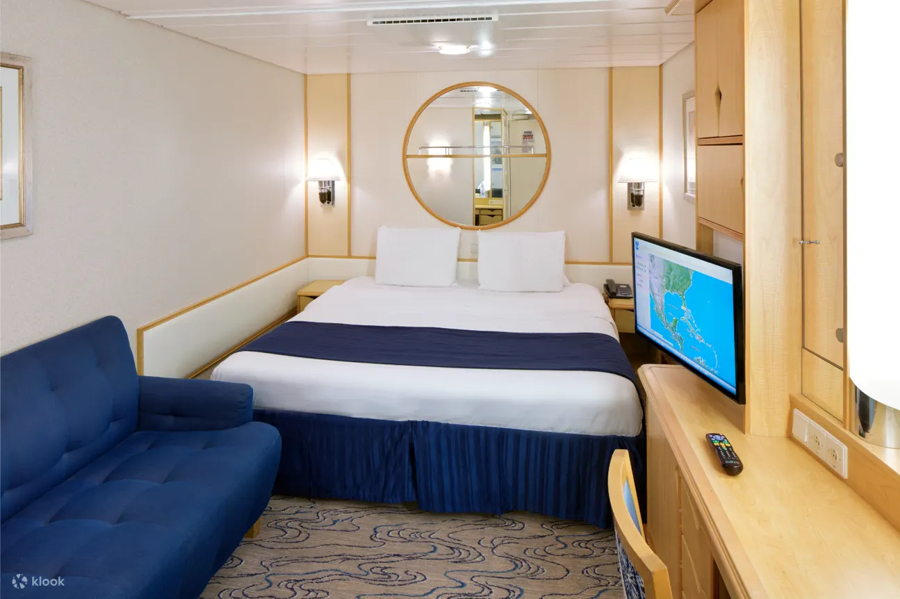 Interior stateroom on Navigator of the Seas