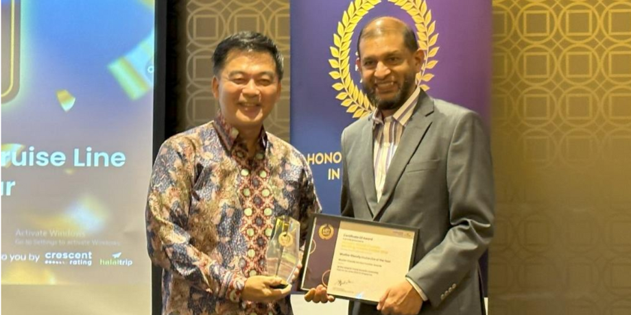 Genting Dream Cruise winning 2023 Muslim-Friendly Cruise Line of the Year award