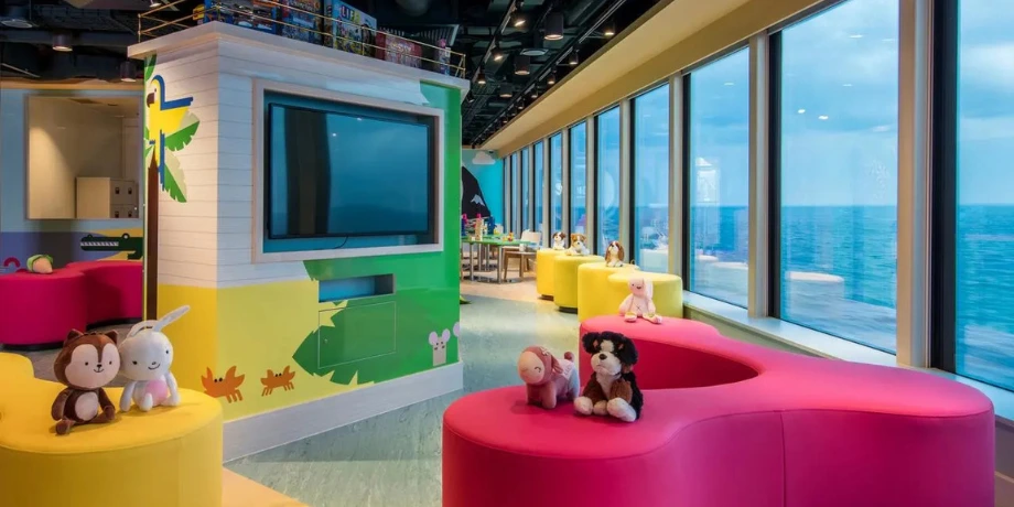 Little Dreamers Kids Club with ocean view on Genting Dream